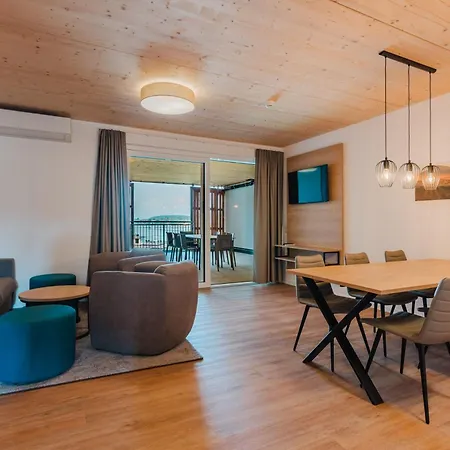 Fruehstueck Terrasse Mit 1 Schlafzimmer